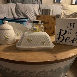Bee decor